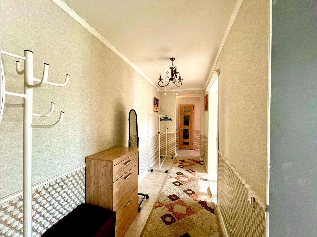 Просторная Квартира Для Большой Компании В Центре Павлодара Bagian luar foto